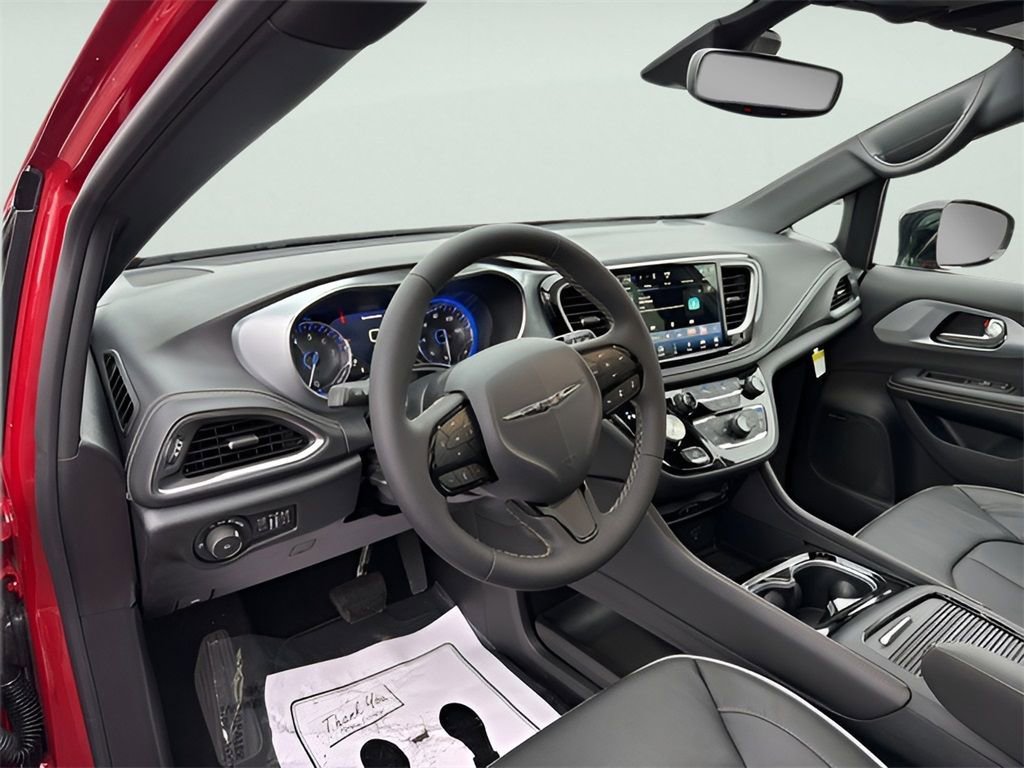 New 2026 Chrysler Pacifica Limited w/ Uconnect Theater Family Group image 26