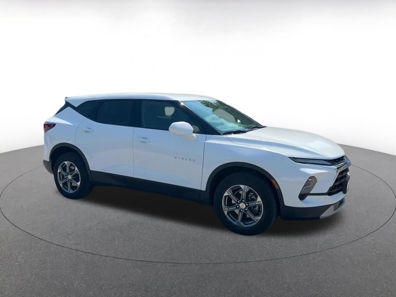 Used 2025 Chevrolet Blazer LT FWD video 2