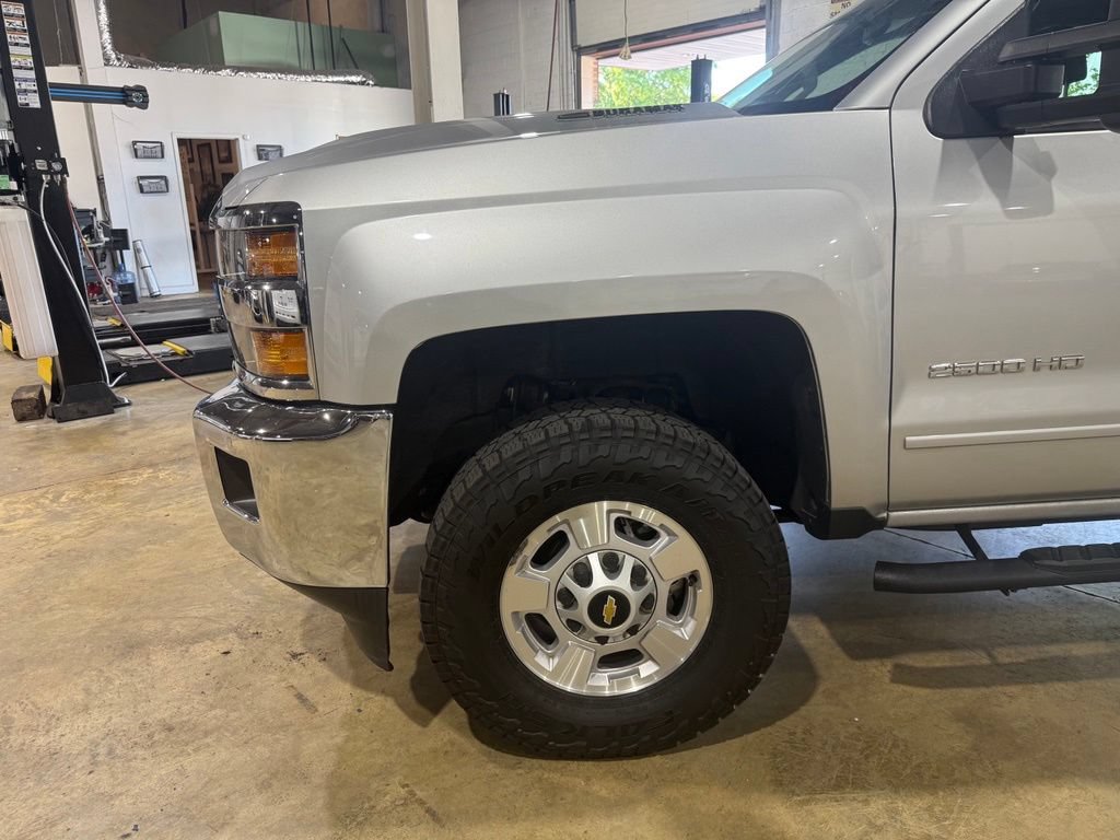 Used 2019 Chevrolet Silverado 2500 LT w/ LT Convenience Package AWD/4WD image 10