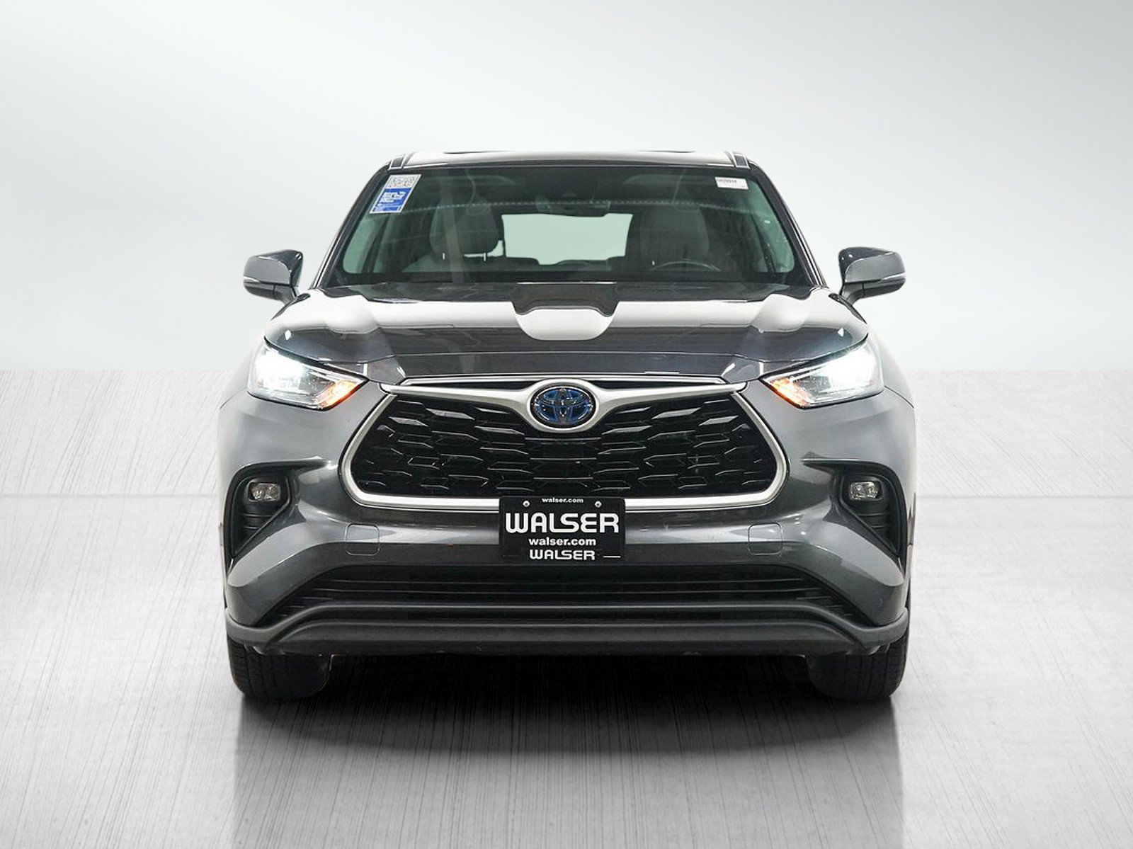 Used 2020 Toyota Highlander XLE AWD/4WD image 8