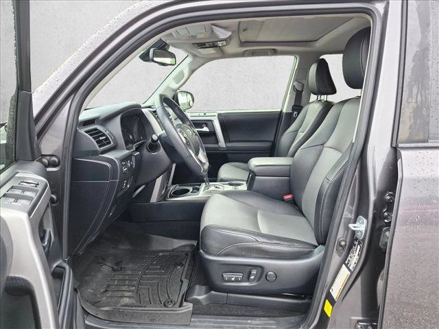 Used 2020 Toyota 4Runner SR5 Premium w/ Moonroof Package RWD image 16