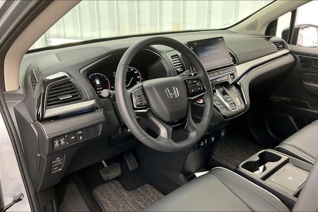 Certified 2026 Honda Odyssey Touring image 17