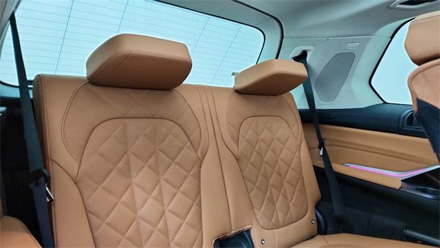 Used 2026 BMW X7 xDrive40i image 29