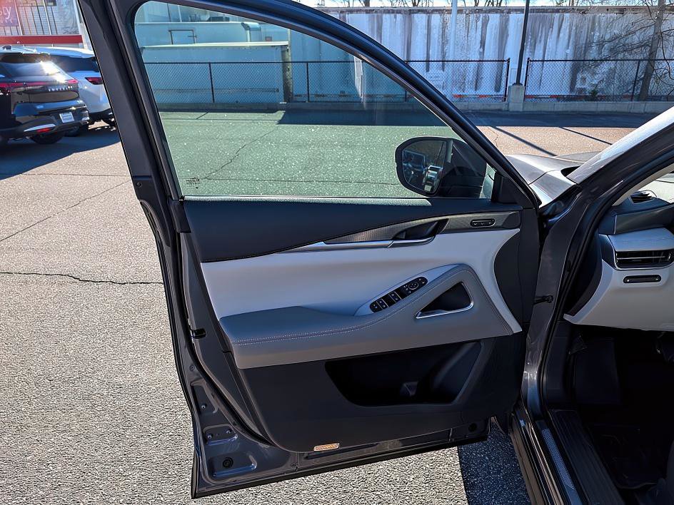 New 2026 INFINITI QX60 Luxe image 8