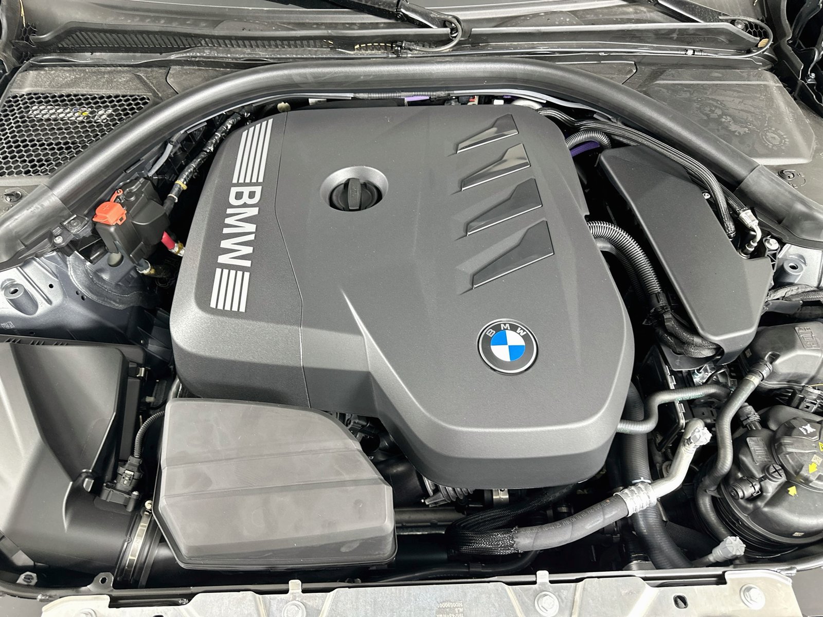 New 2026 BMW 330i xDrive Sedan w/ M Sport Package AWD/4WD image 13