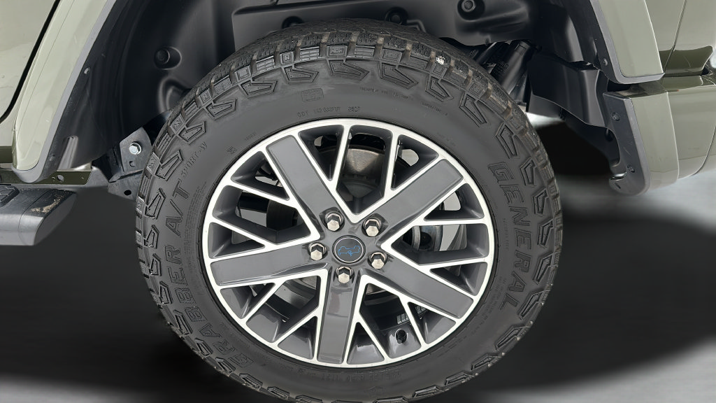 Used 2024 Jeep Wrangler High Altitude AWD/4WD image 7