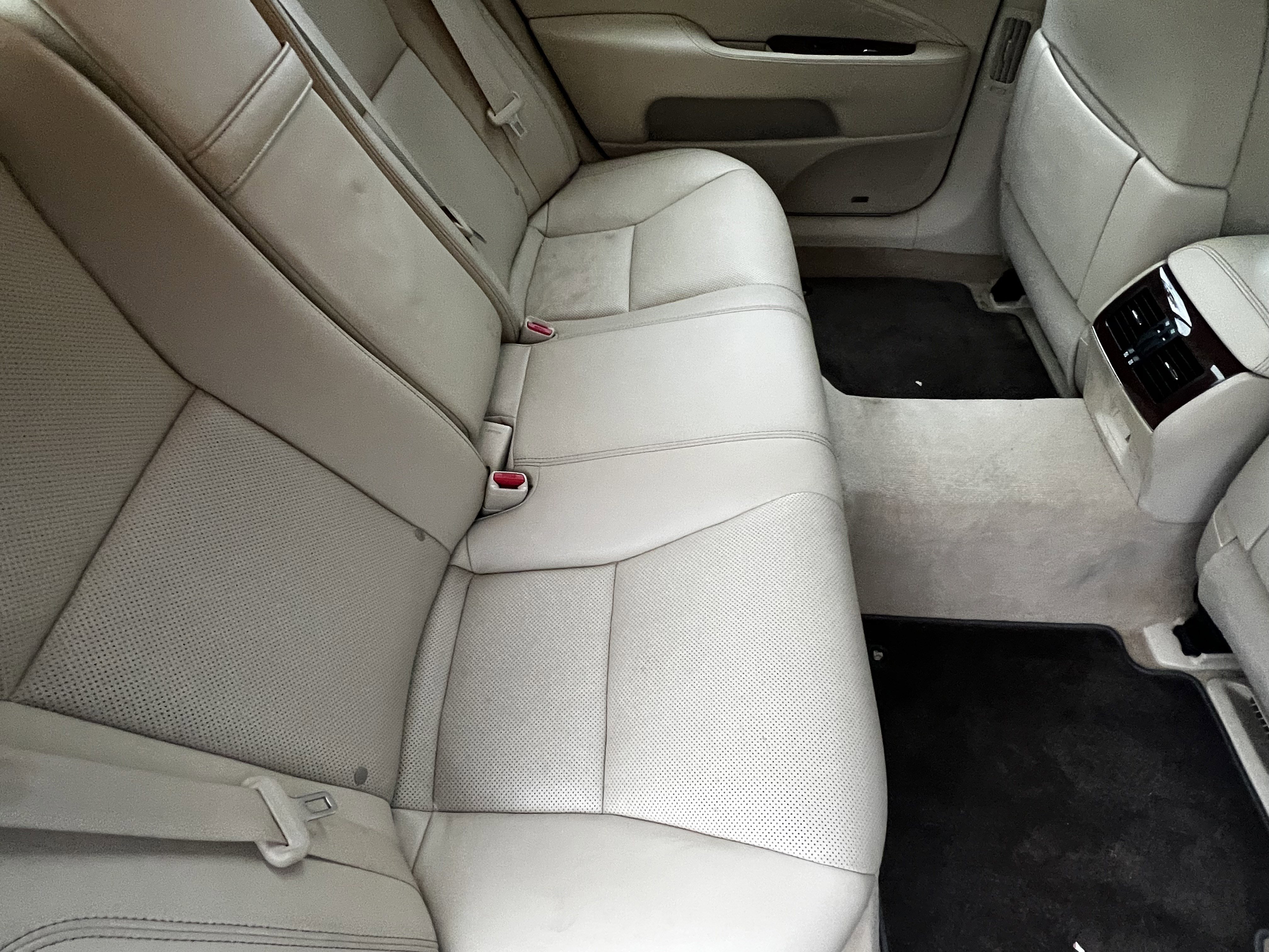 Used 2013 Lexus LS 460 L w/ Preferred Accessory Package RWD image 40