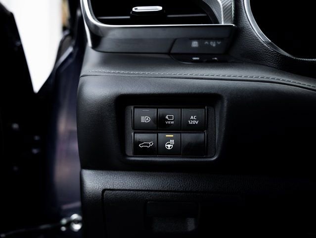 Used 2023 Toyota Highlander Platinum AWD/4WD image 27
