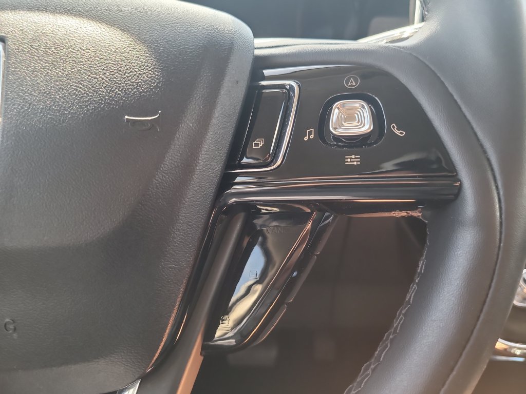 Used 2024 Lincoln Corsair FWD image 27