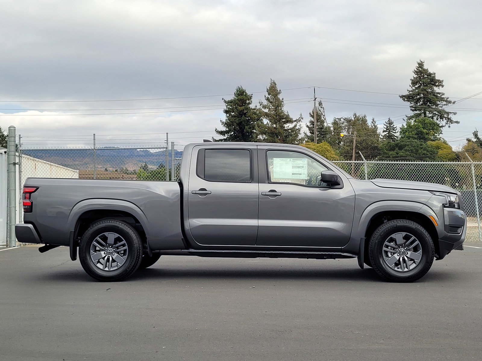 New 2026 Nissan Frontier SV w/ Black Accent Package image 4