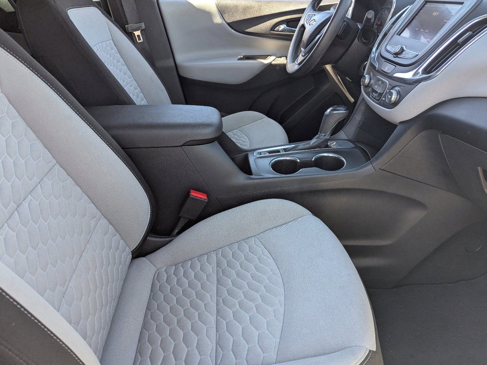 Used 2020 Chevrolet Equinox LS image 12