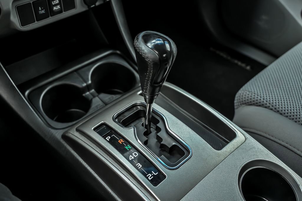 Used 2015 Toyota Tacoma TRD Pro AWD/4WD image 25