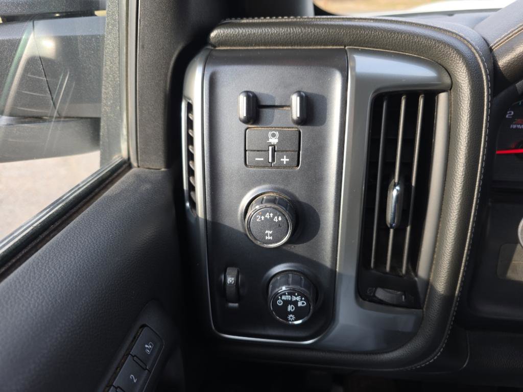Used 2018 Chevrolet Silverado 2500 LTZ w/ Duramax Plus Package image 27