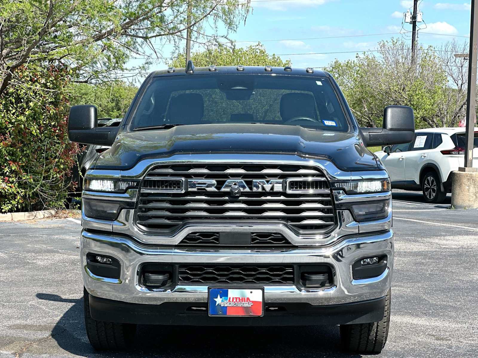 Used 2026 RAM 2500 Tradesman w/ Chrome Appearance Group AWD/4WD image 10