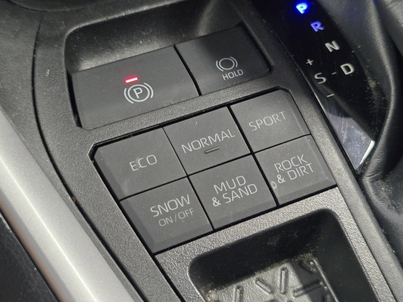Certified 2023 Toyota RAV4 XLE w/ XLE Grade Weather Package AWD/4WD image 7