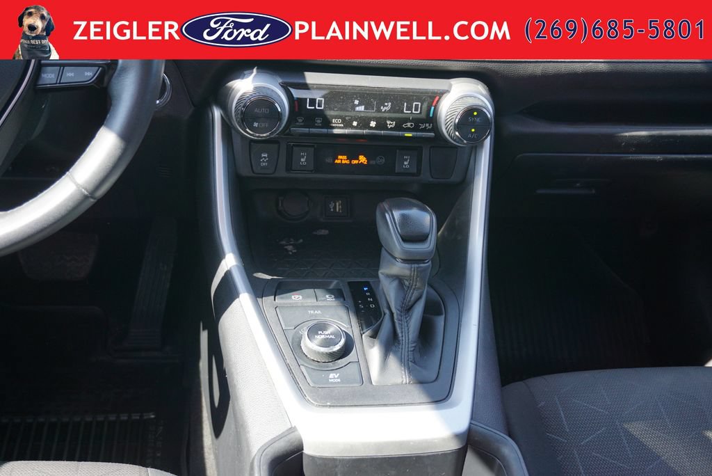 Used 2023 Toyota RAV4 XLE w/ XLE Grade Weather Package AWD/4WD image 15