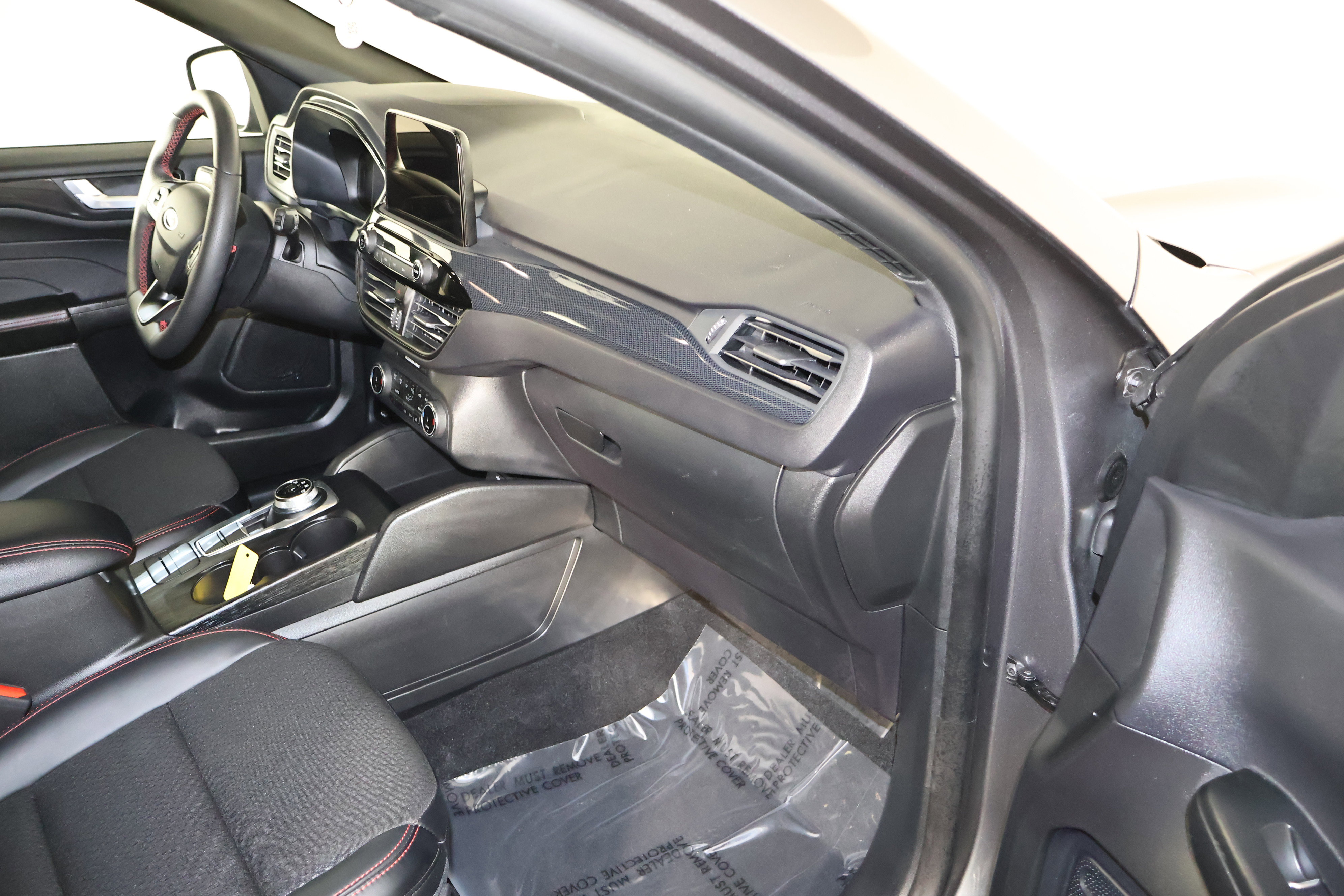 Used 2025 Ford Escape ST-Line Select image 40