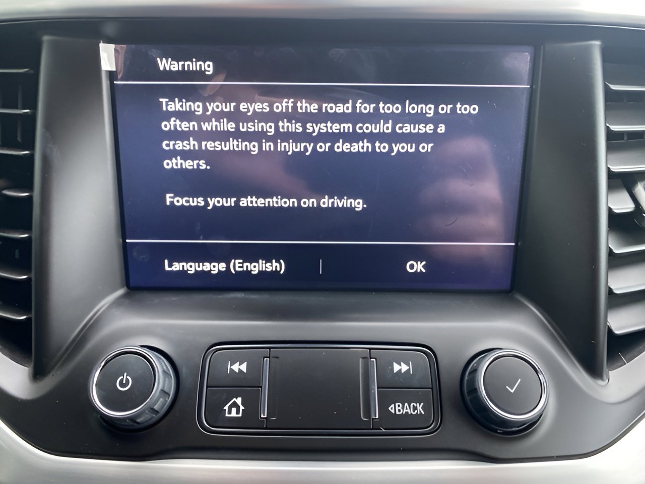 Used 2023 GMC Acadia SLE w/ Driver Convenience Package image 24