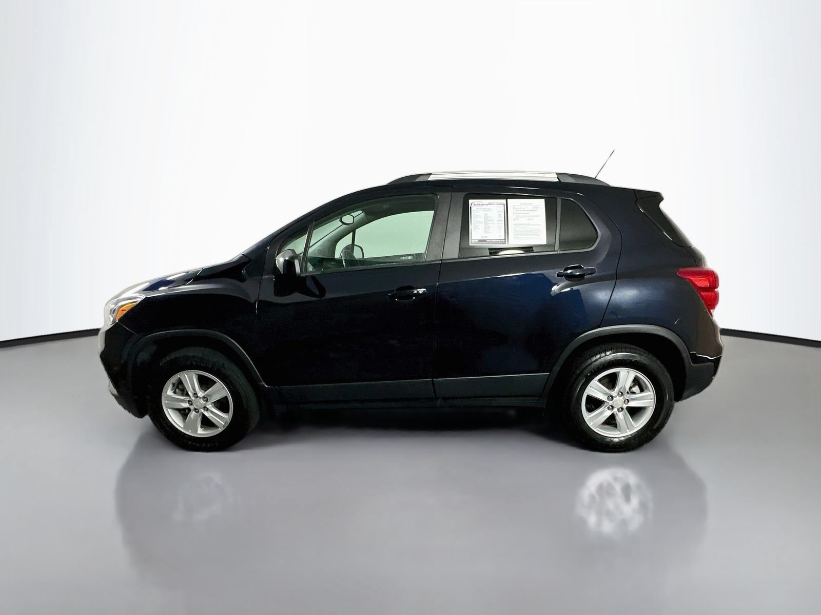 Used 2022 Chevrolet Trax LT w/ Driver Confidence Package AWD/4WD image 4