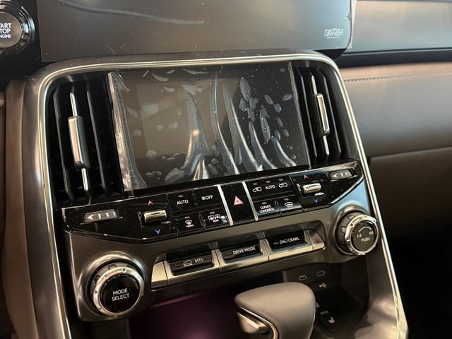 New 2026 Lexus LX 600 4WD w/ Luxury Package image 20