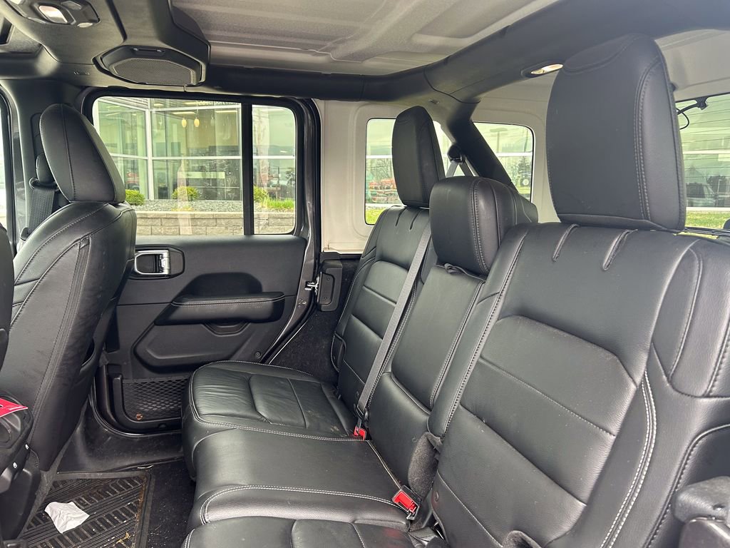 Used 2018 Jeep Wrangler Unlimited Sahara image 13