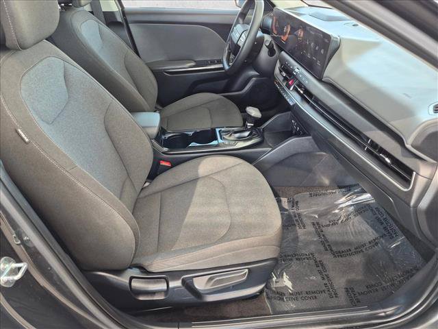 Used 2025 Kia K4 FWD image 20
