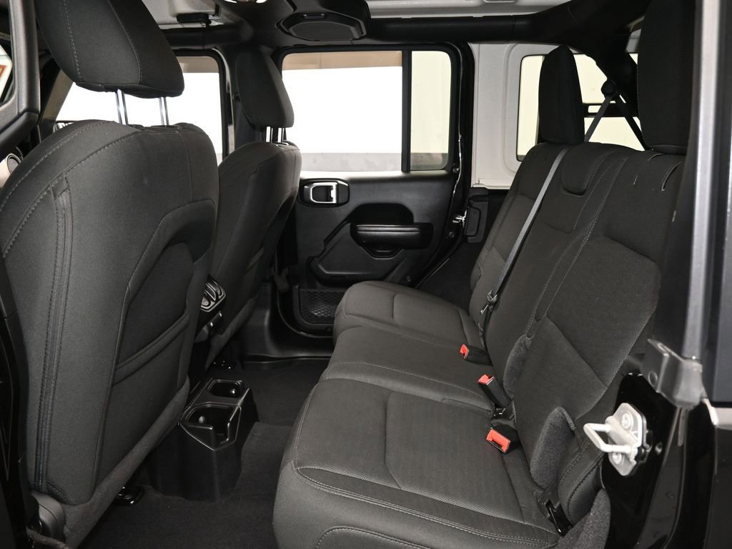 Used 2020 Jeep Wrangler Unlimited Sport S image 31