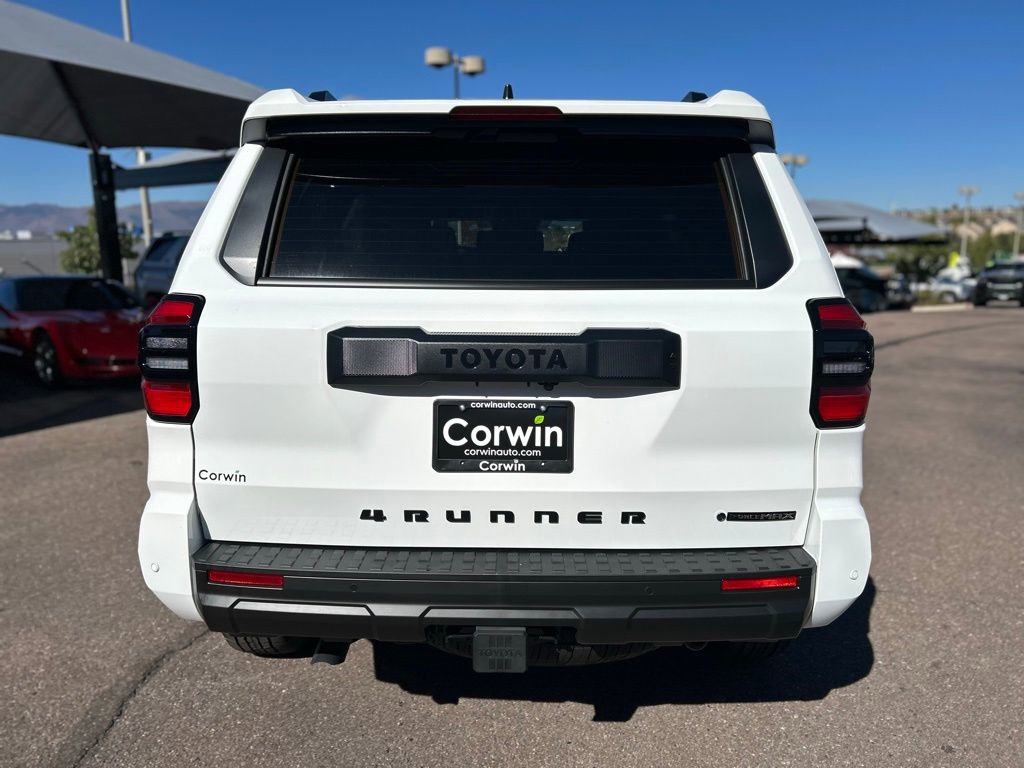Used 2025 Toyota 4Runner 4WD image 10