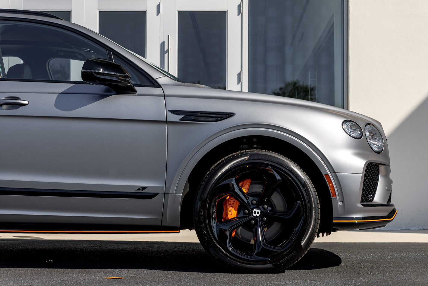 New 2025 Bentley Bentayga image 7