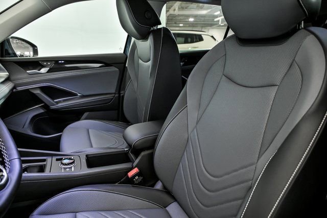 New 2026 Volkswagen Tiguan SE image 7