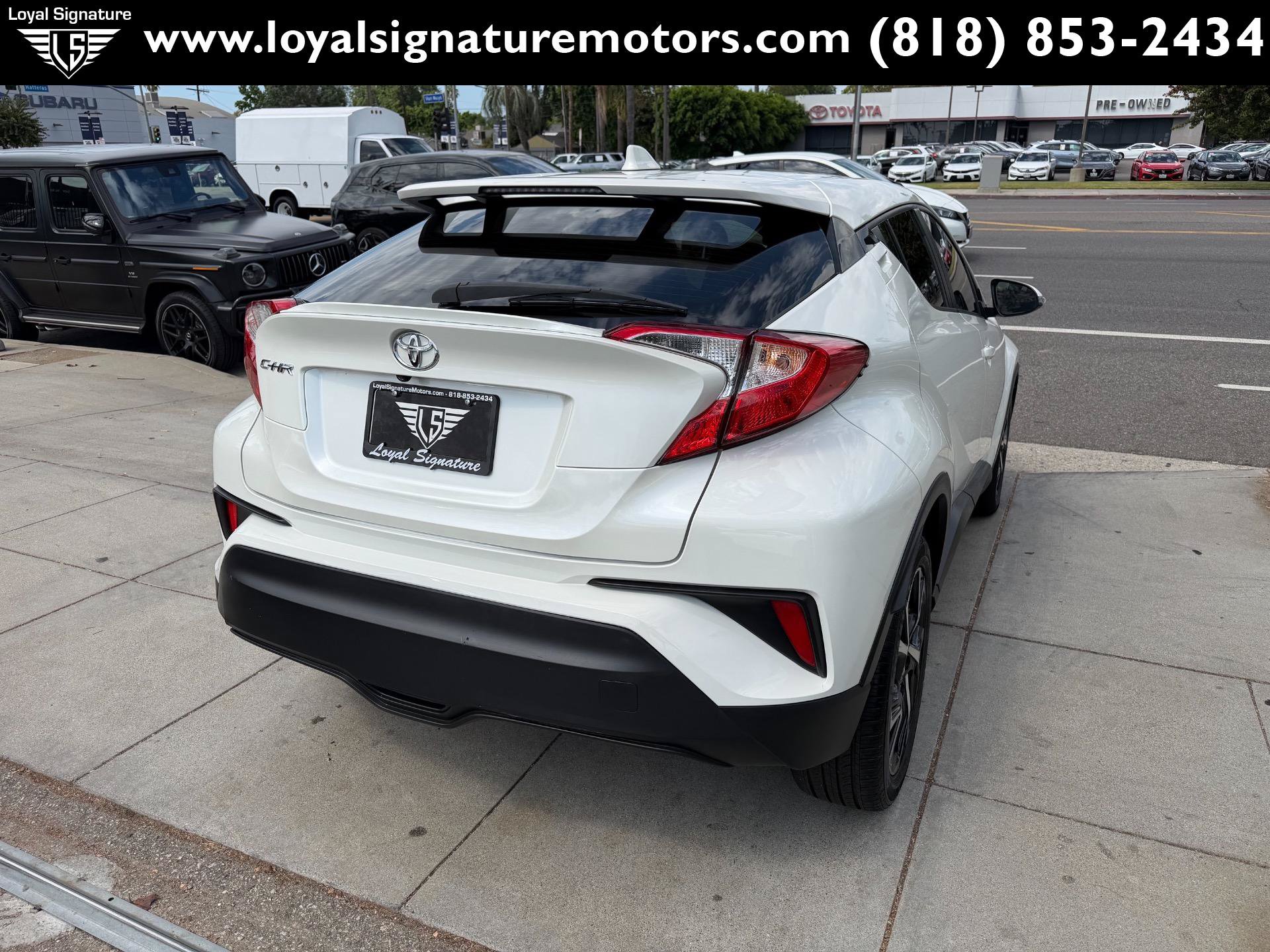 Used 2019 Toyota C-HR XLE FWD image 7