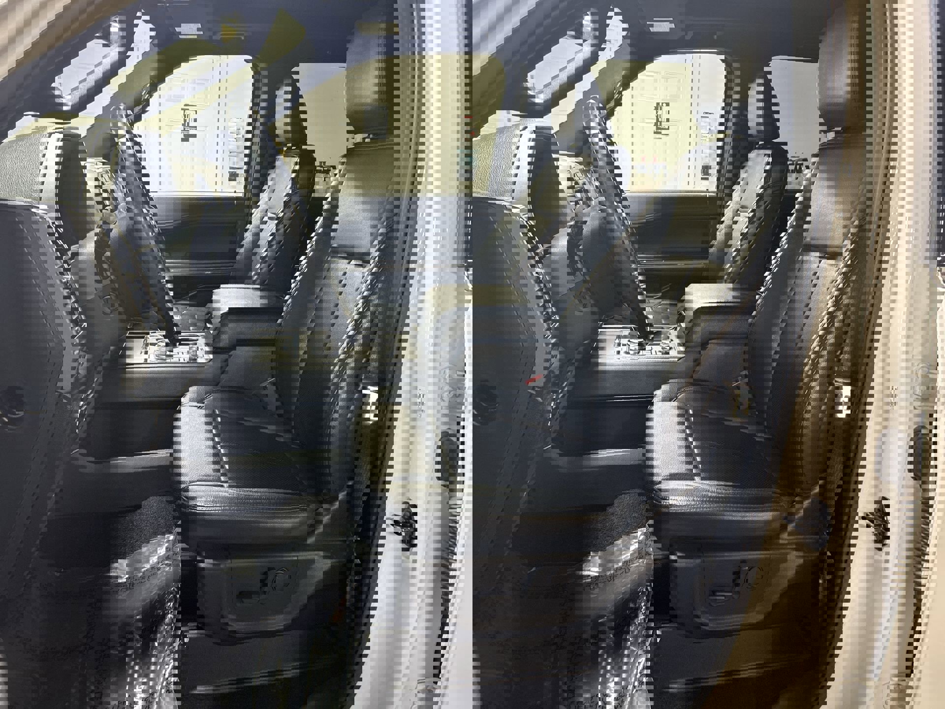 Used 2021 Ford Expedition XLT image 21