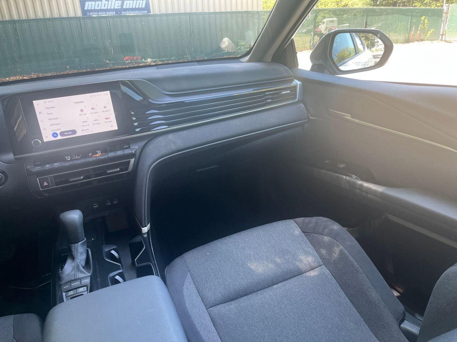 Used 2025 Toyota Camry Hybrid FWD image 34