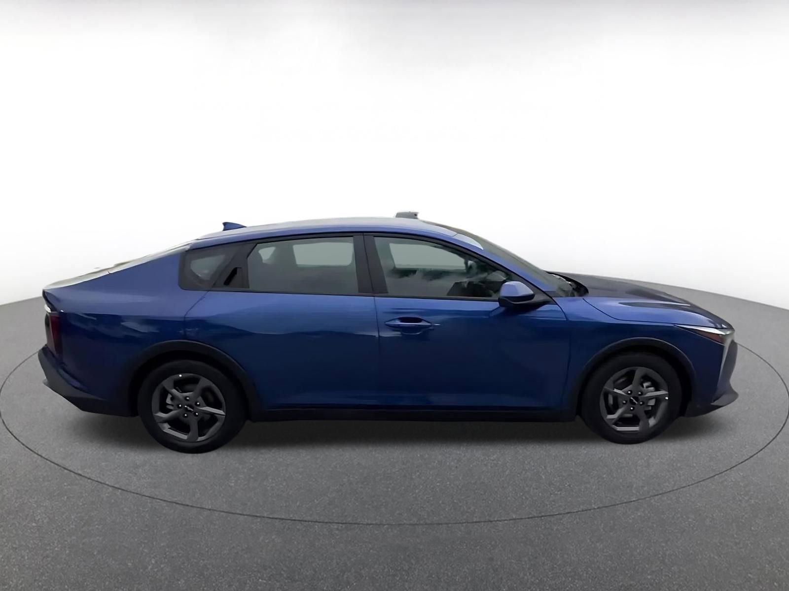 Used 2025 Kia K4 FWD image 16