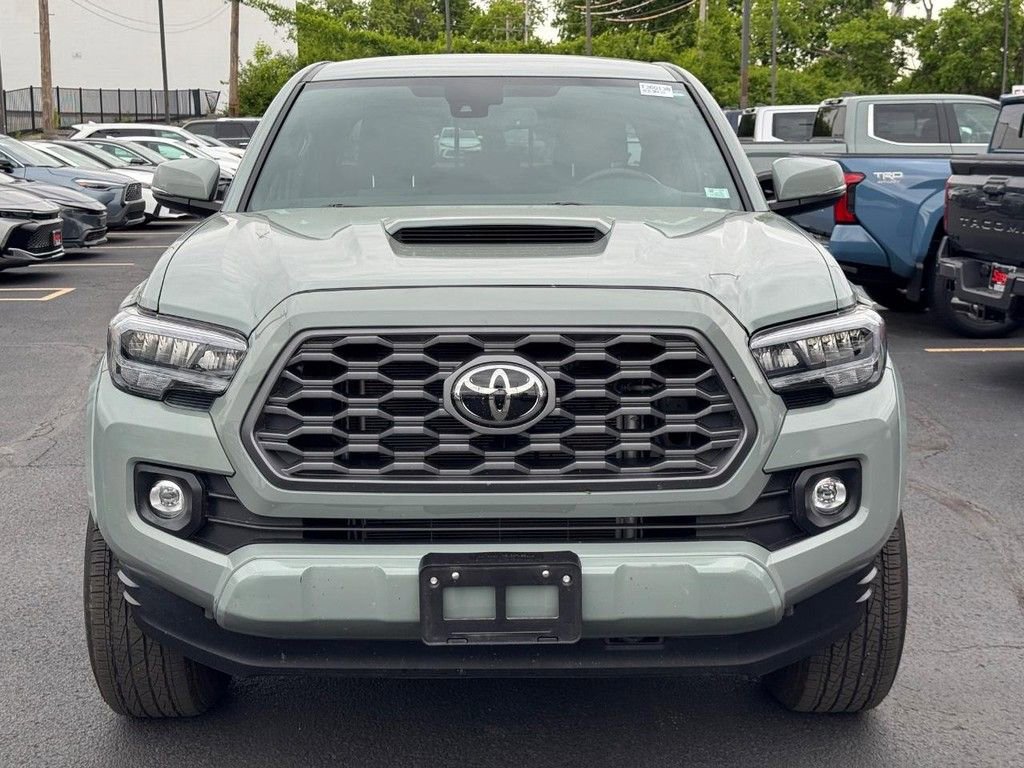Used 2023 Toyota Tacoma TRD Sport w/ Technology Package AWD/4WD image 11