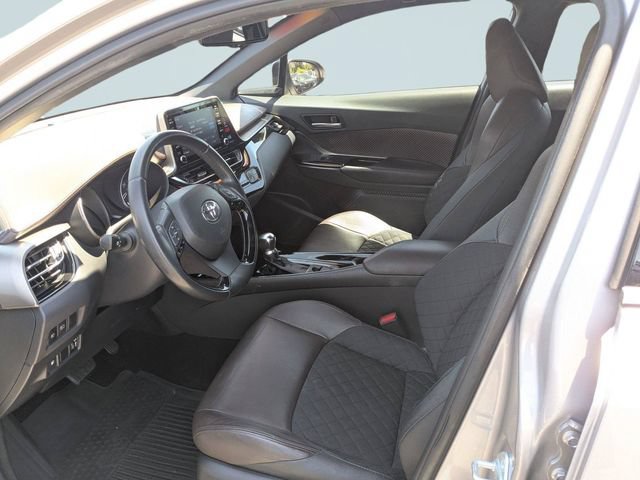 Used 2019 Toyota C-HR Limited FWD image 19