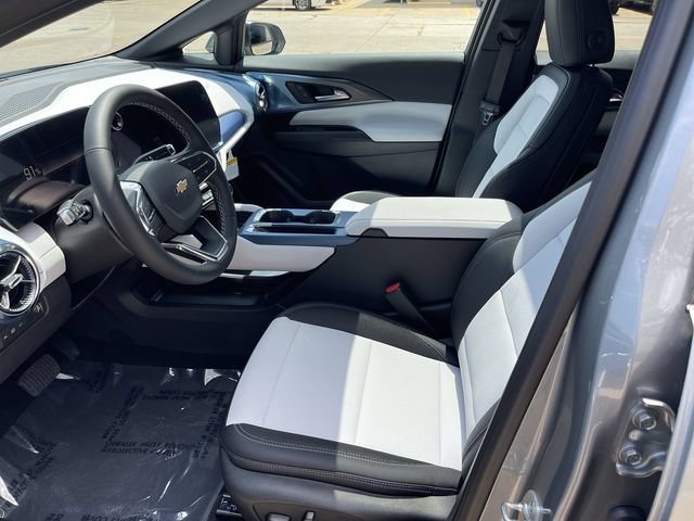 New 2026 Chevrolet Equinox EV LT FWD image 11