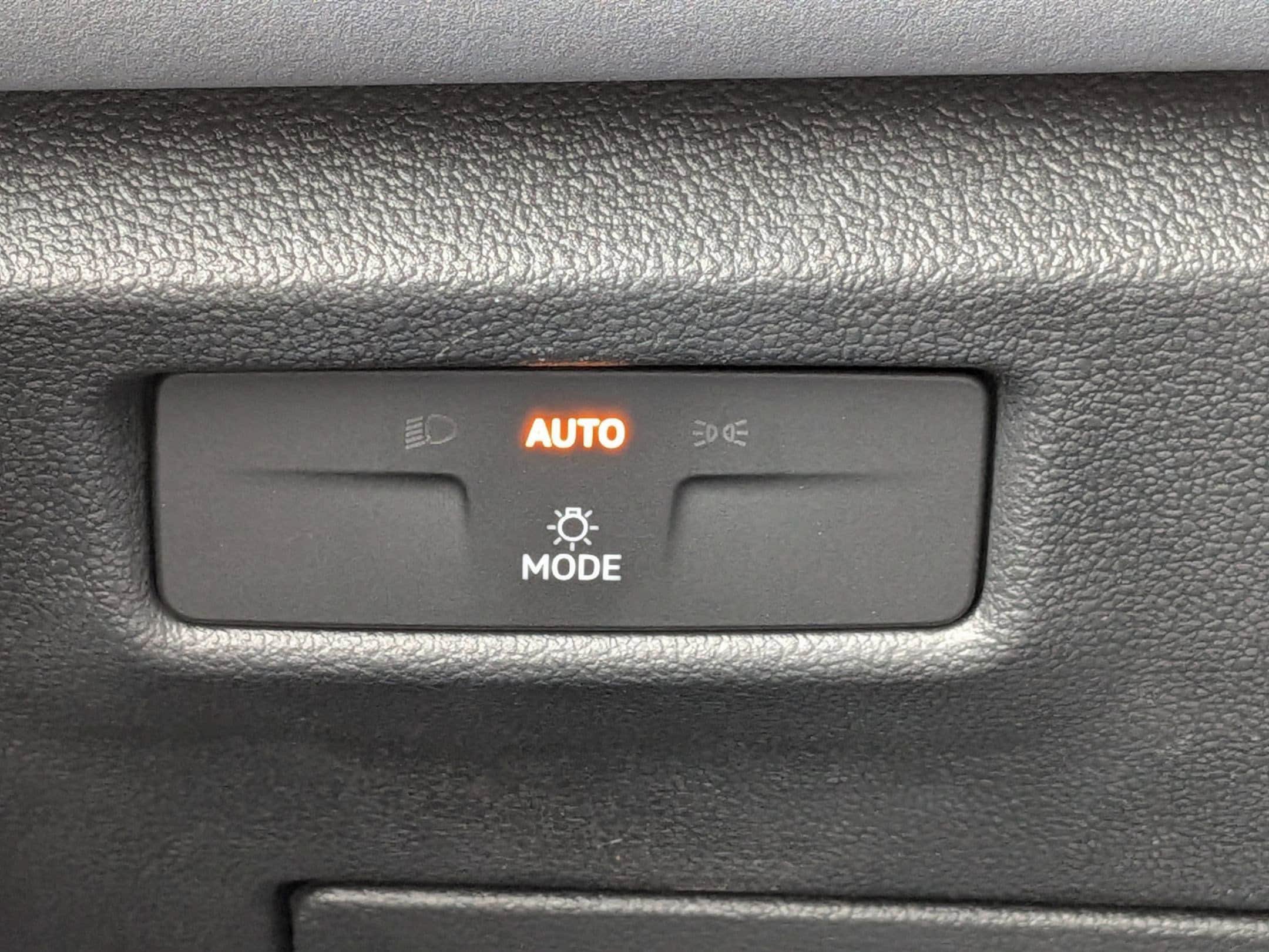 New 2026 Volkswagen Tiguan SE AWD/4WD image 17