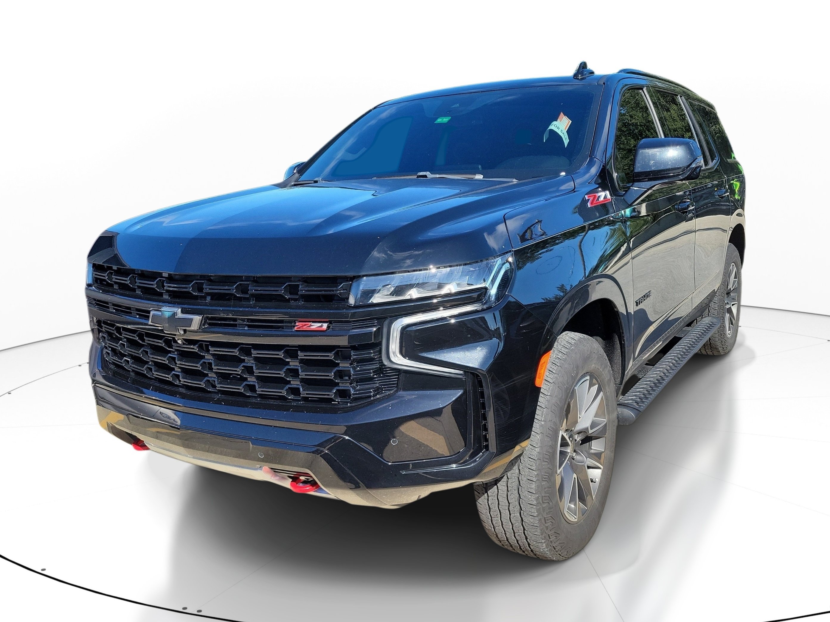 Used 2024 Chevrolet Tahoe Z71 w/ Luxury Package AWD/4WD image 3