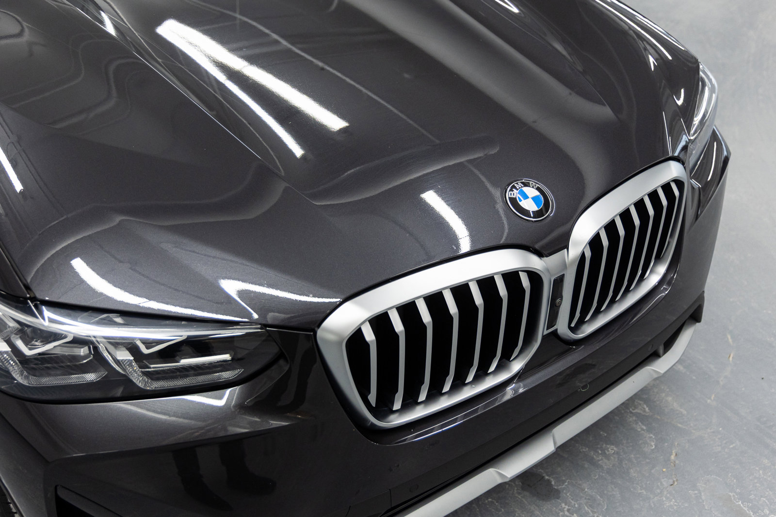 Used 2024 BMW X3 xDrive30i w/ Premium Package w/ZPA image 11