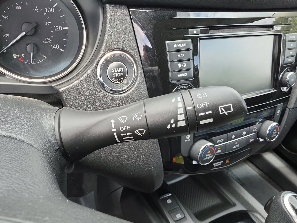 Used 2020 Nissan Rogue SV w/ Premium Package AWD/4WD image 17