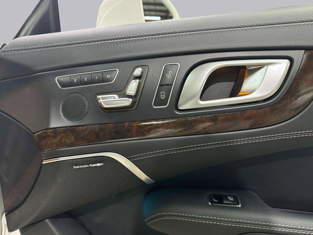 Used 2020 Mercedes-Benz SL 550 image 57