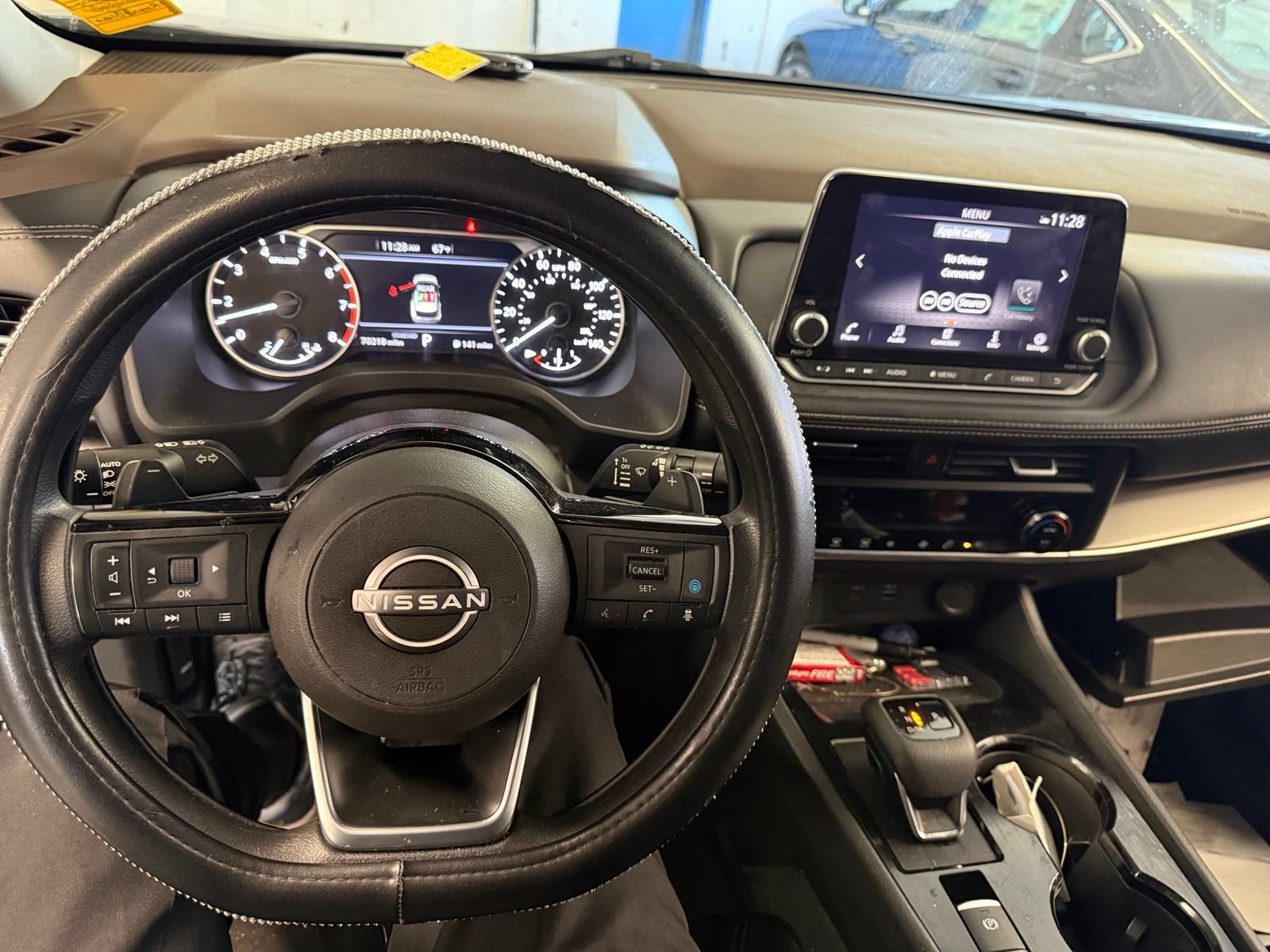 Used 2023 Nissan Rogue SV FWD image 12