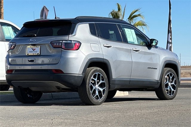 Certified 2024 Jeep Compass Limited image 6