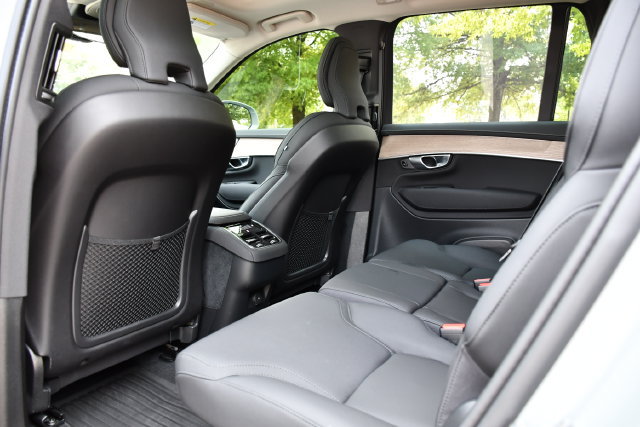 New 2026 Volvo XC90 B6 Plus w/ Protection Package Premier AWD/4WD image 16
