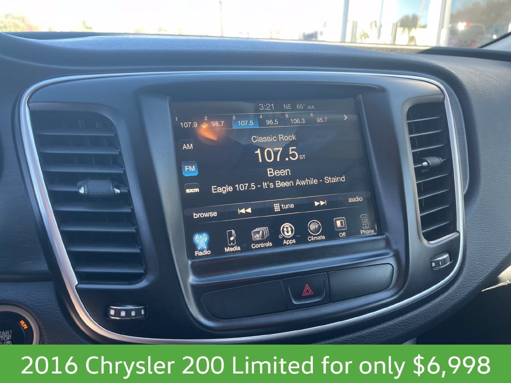Used 2016 Chrysler 200 Limited w/ Convenience Group FWD image 24
