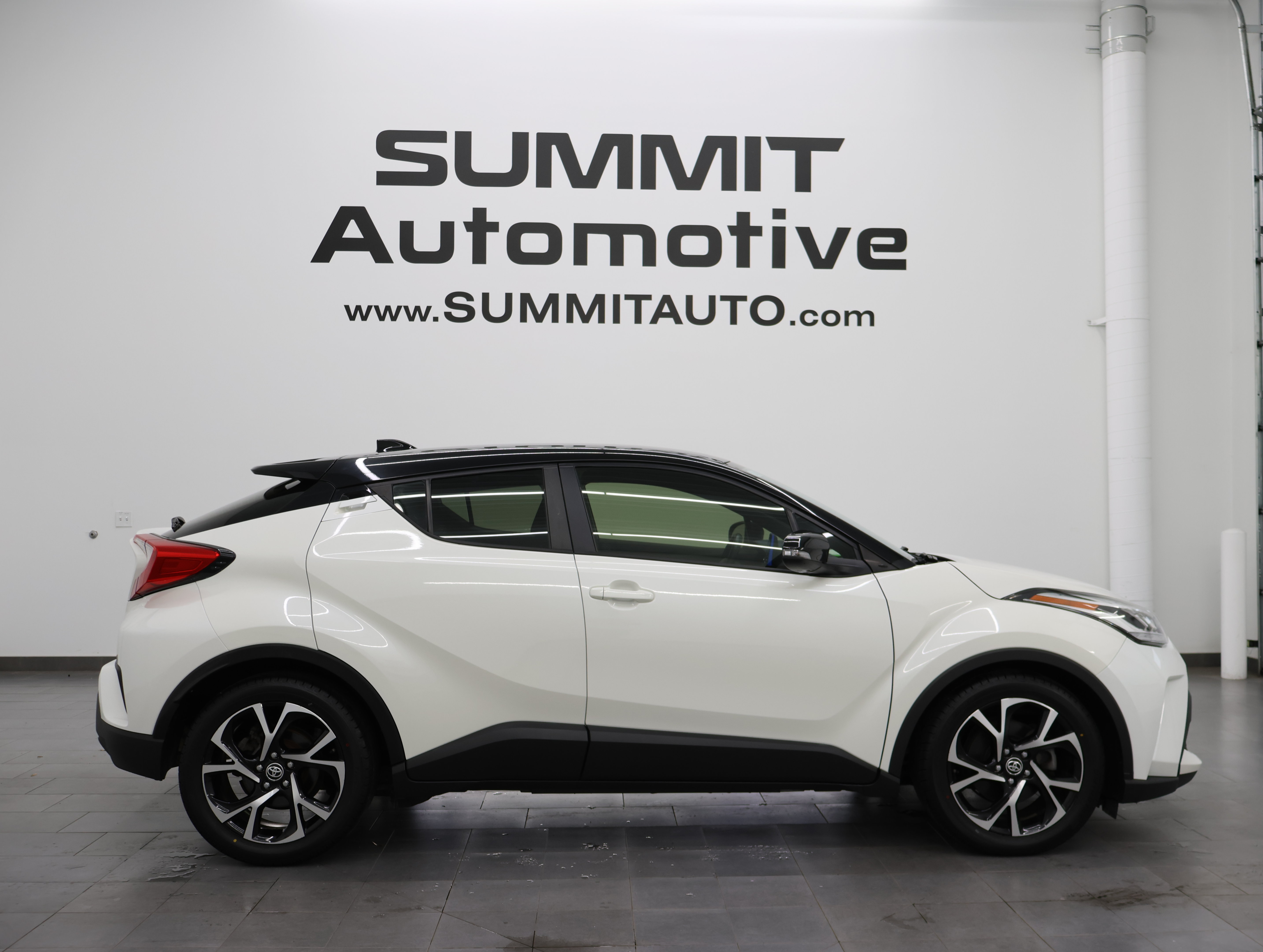 Used 2020 Toyota C-HR XLE FWD 360° Tour