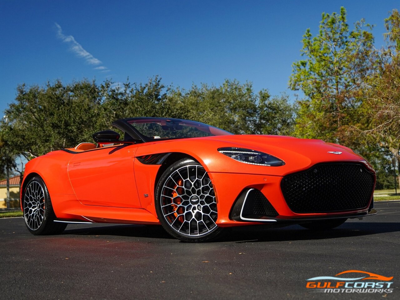 Used 2023 Aston Martin DBS Superleggera Volante RWD image 80