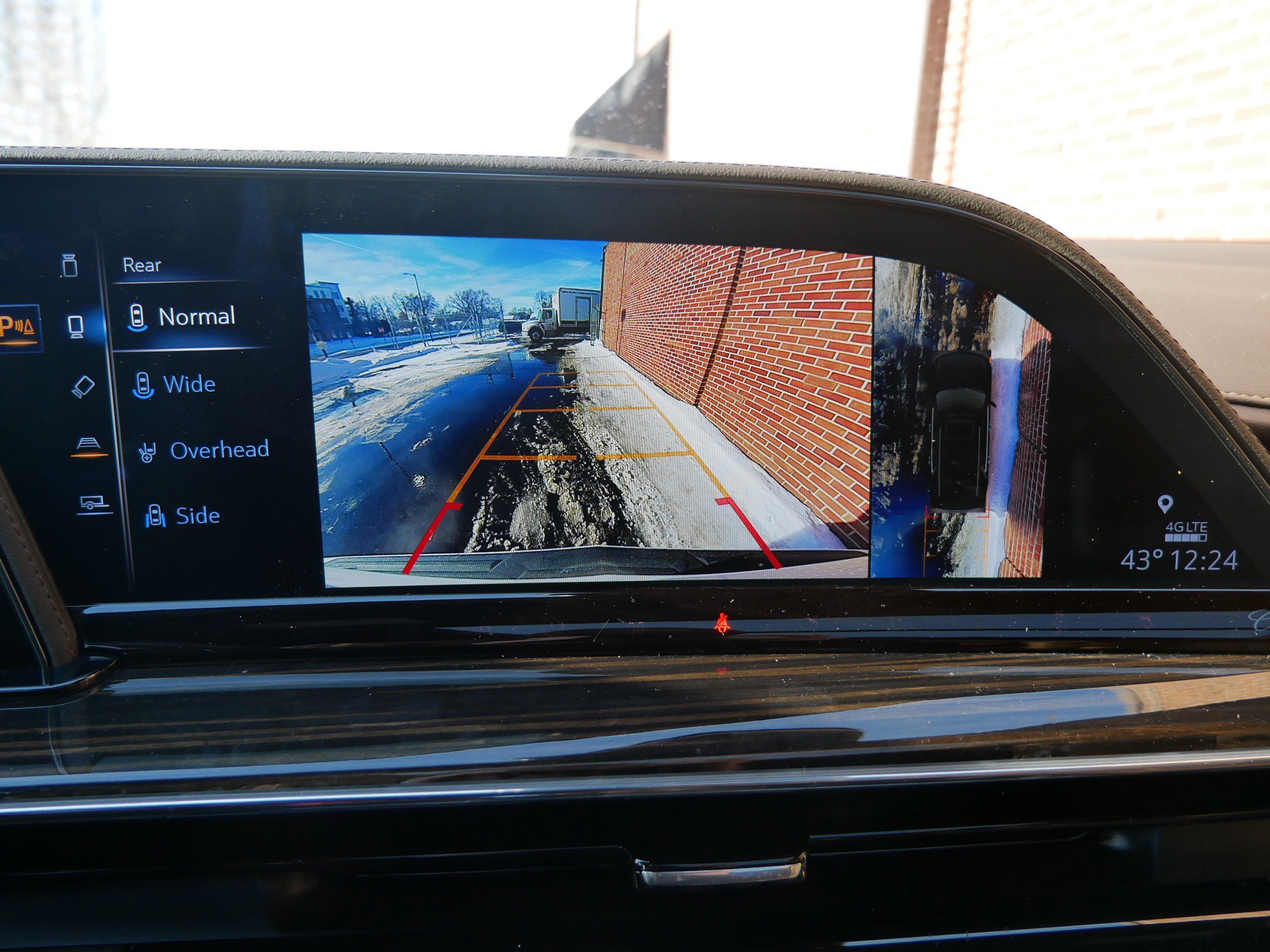 Used 2023 Cadillac Escalade ESV Premium Luxury image 18