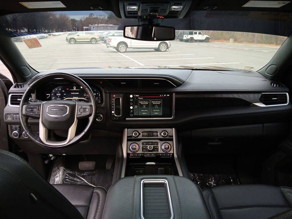 Used 2022 GMC Yukon XL Denali image 13